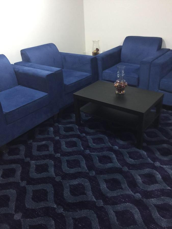 Holiday Furnished Units Дамам Екстериор снимка
