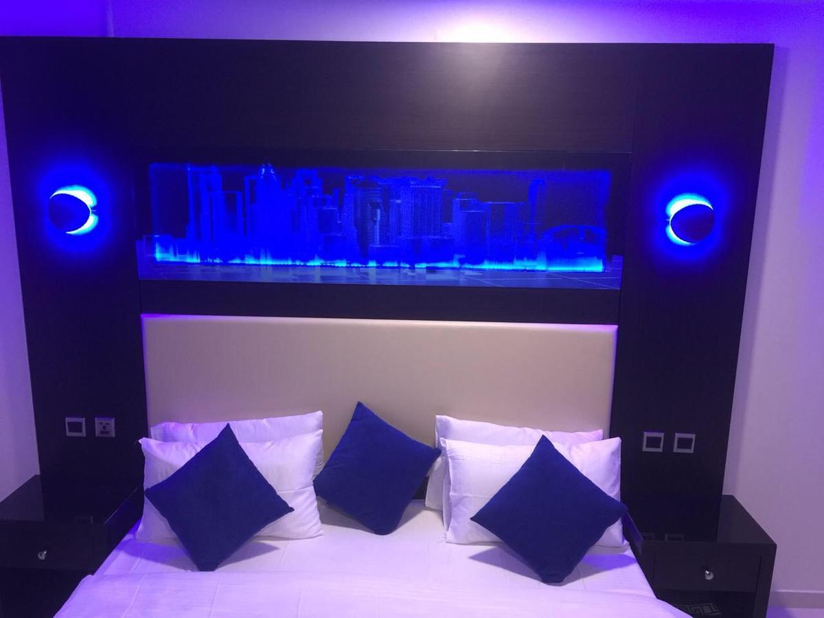 Holiday Furnished Units Дамам Екстериор снимка