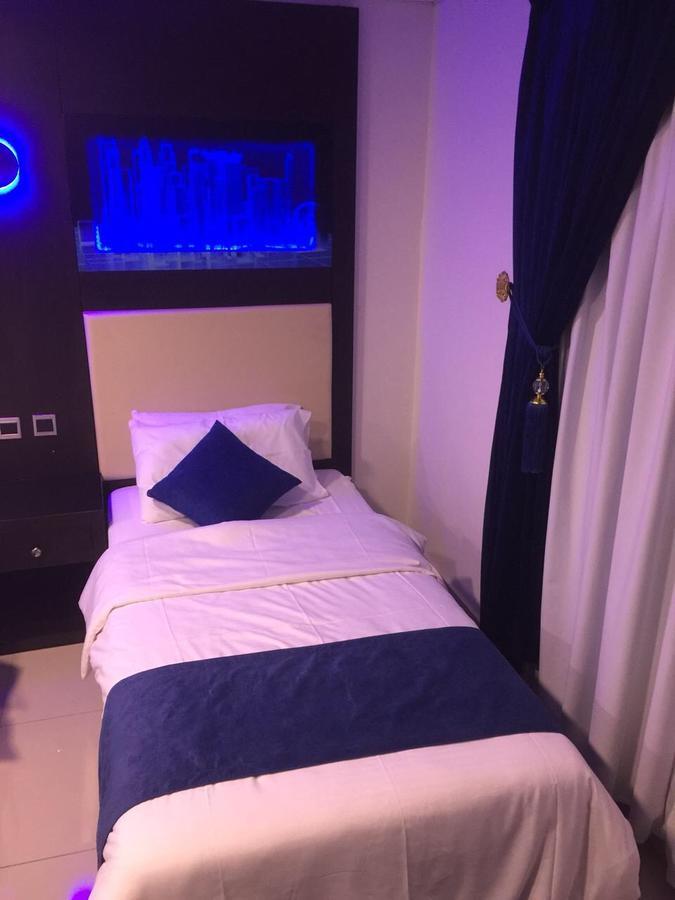 Holiday Furnished Units Дамам Екстериор снимка