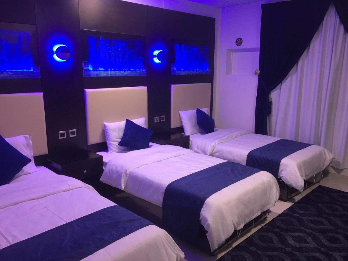 Holiday Furnished Units Дамам Екстериор снимка