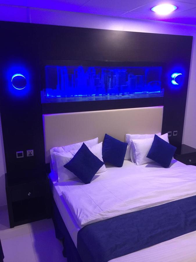Holiday Furnished Units Дамам Екстериор снимка