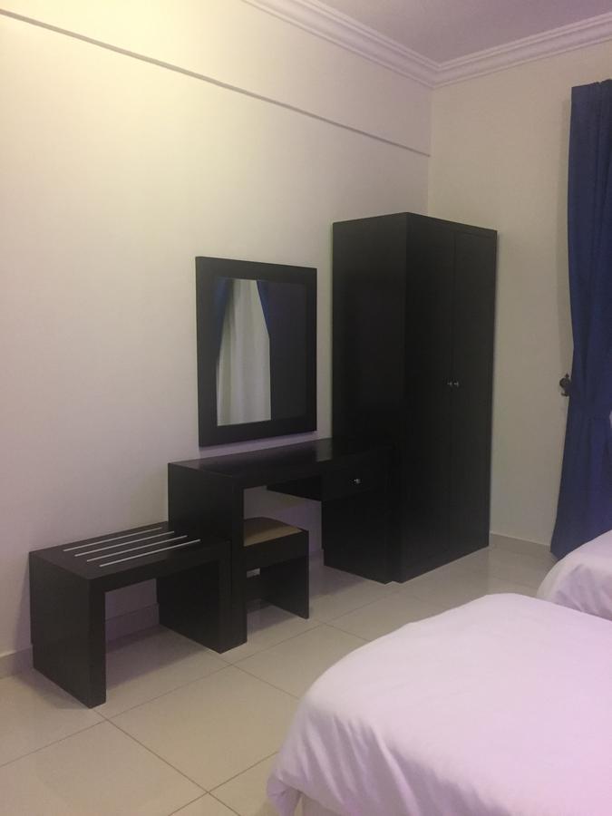 Holiday Furnished Units Дамам Екстериор снимка