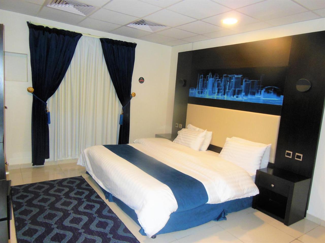Holiday Furnished Units Дамам Екстериор снимка